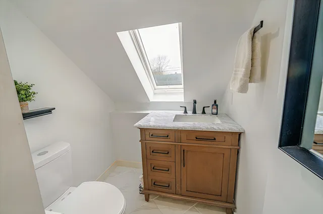 $1,365,000 | 37-39 East Main Street, Searsport, ME 04974