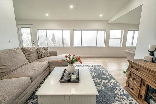 $1,365,000 | 37-39 East Main Street, Searsport, ME 04974