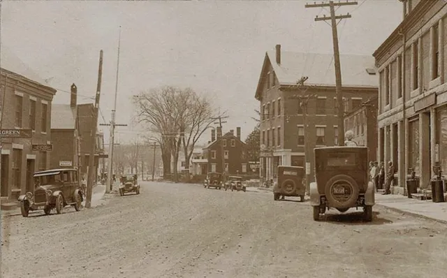 $1,365,000 | 37-39 East Main Street, Searsport, ME 04974