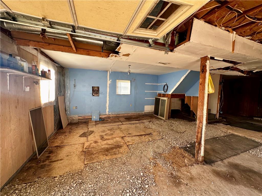 4 Wabash Avenue Hickory, PA 15340 - Photo 19 of 19 a view of a garage