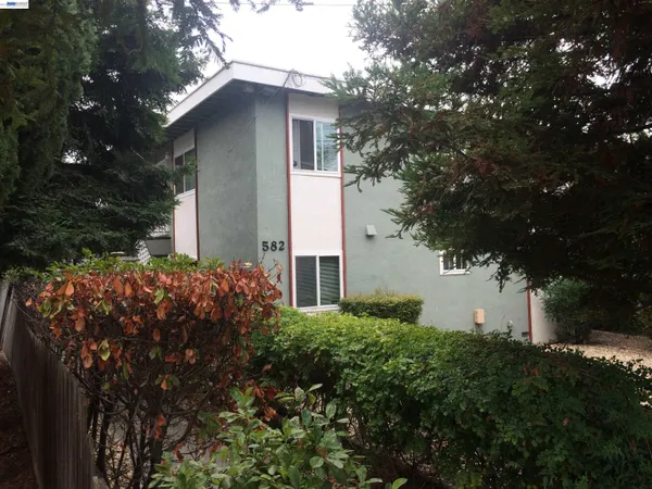 $1,250,000 | 582 East H Street, Benicia, CA 94510