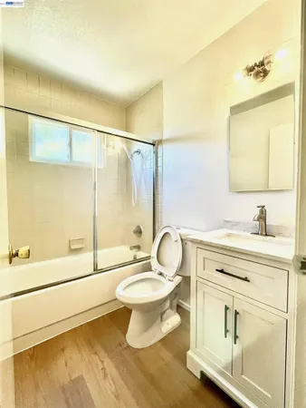 $1,250,000 | 582 East H Street, Benicia, CA 94510