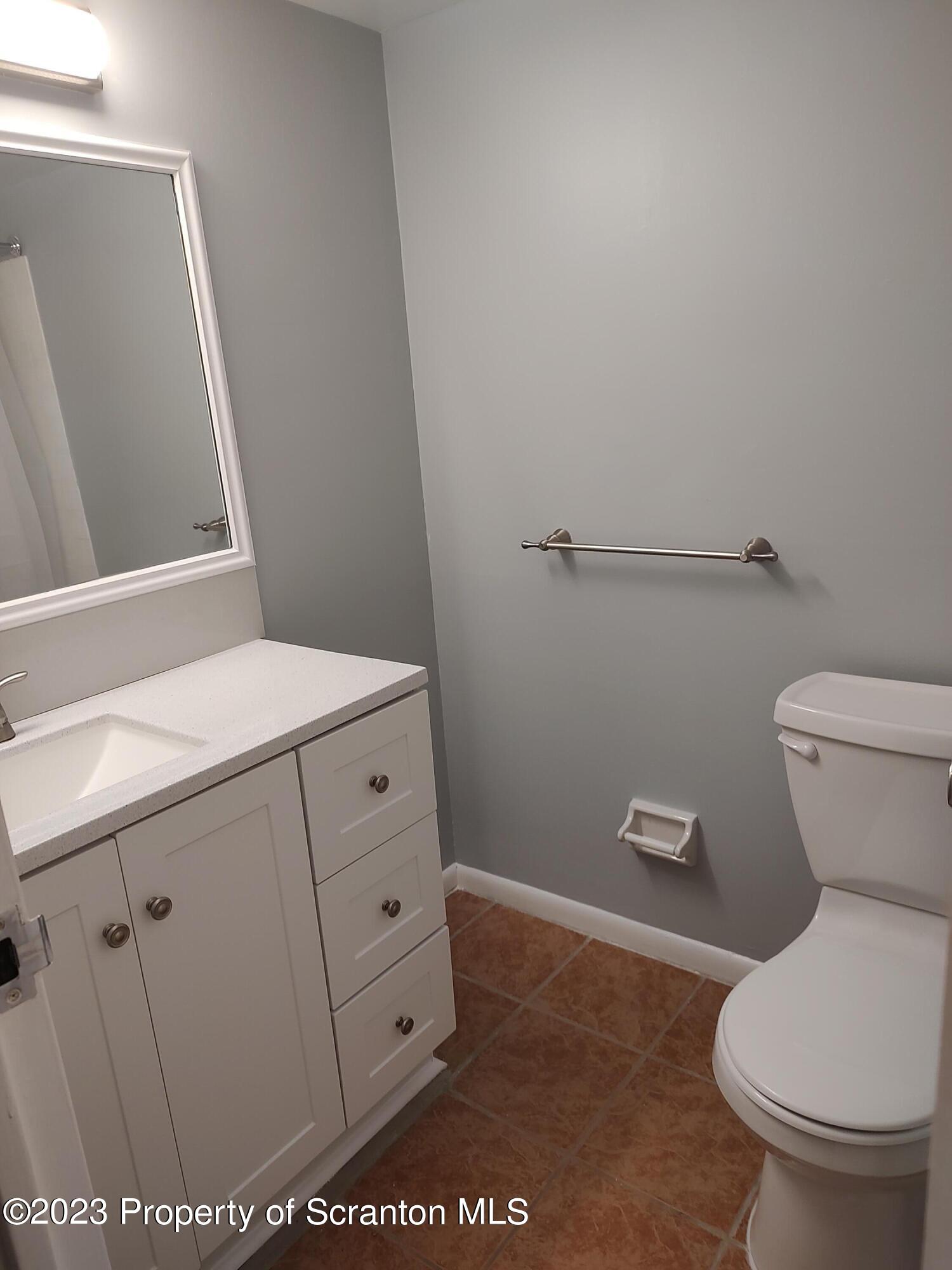 1304 Summit Pointe Scranton, PA 18508 - Photo 11 of 20 Gallery Image 11