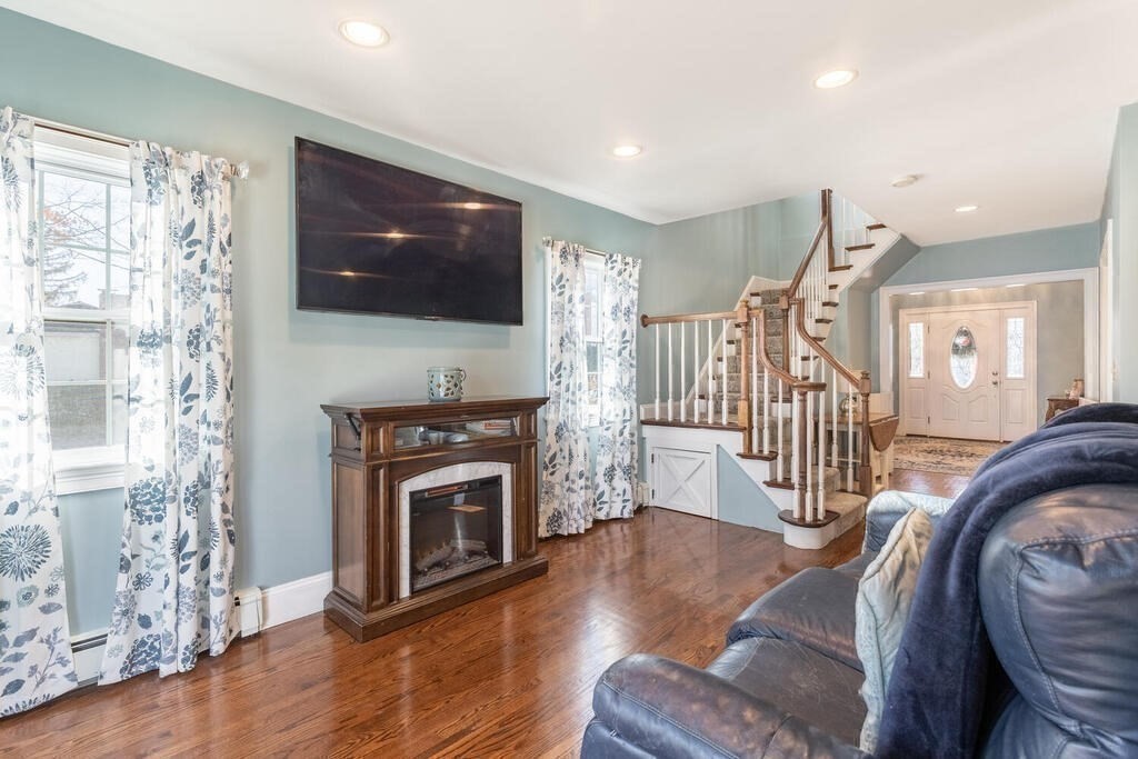 8 Dean Road Milton, MA 02186 - Photo 20 of 42 Gallery Image 20