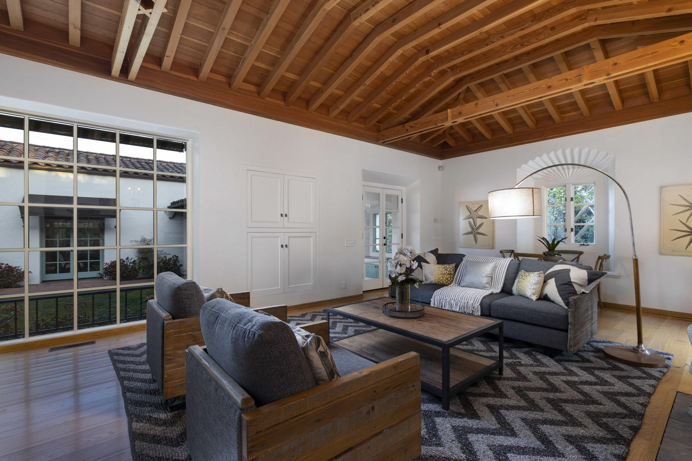 1327 Green Meadow Road Montecito, CA 93108 - Photo 10 of 31 Light-filled Music room