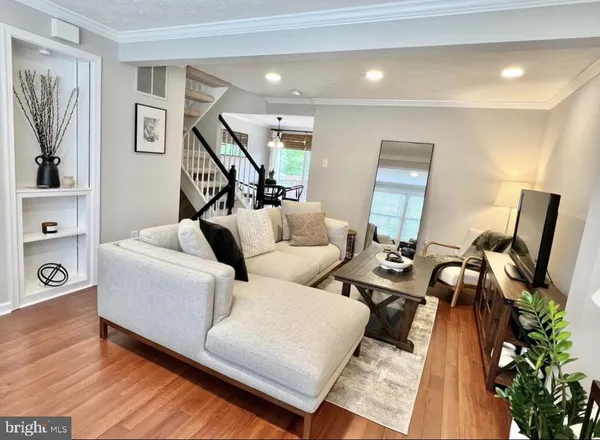 $3,000 | 7821 Edmunds Way, Elkridge, MD 21075