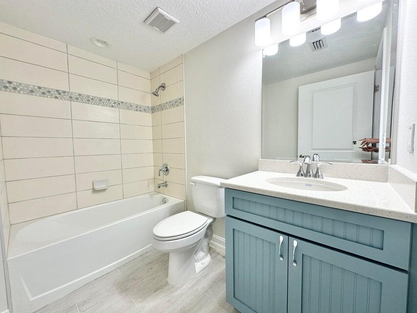 1825 Riverside Drive, Unit 404 Titusville, FL 32780 - Photo 12 of 19 12
