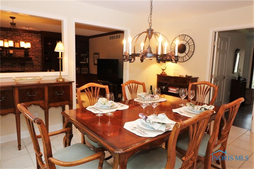 2906 Secretariat Road Toledo, OH 43615 - Photo 9 of 28 Gallery Image 9