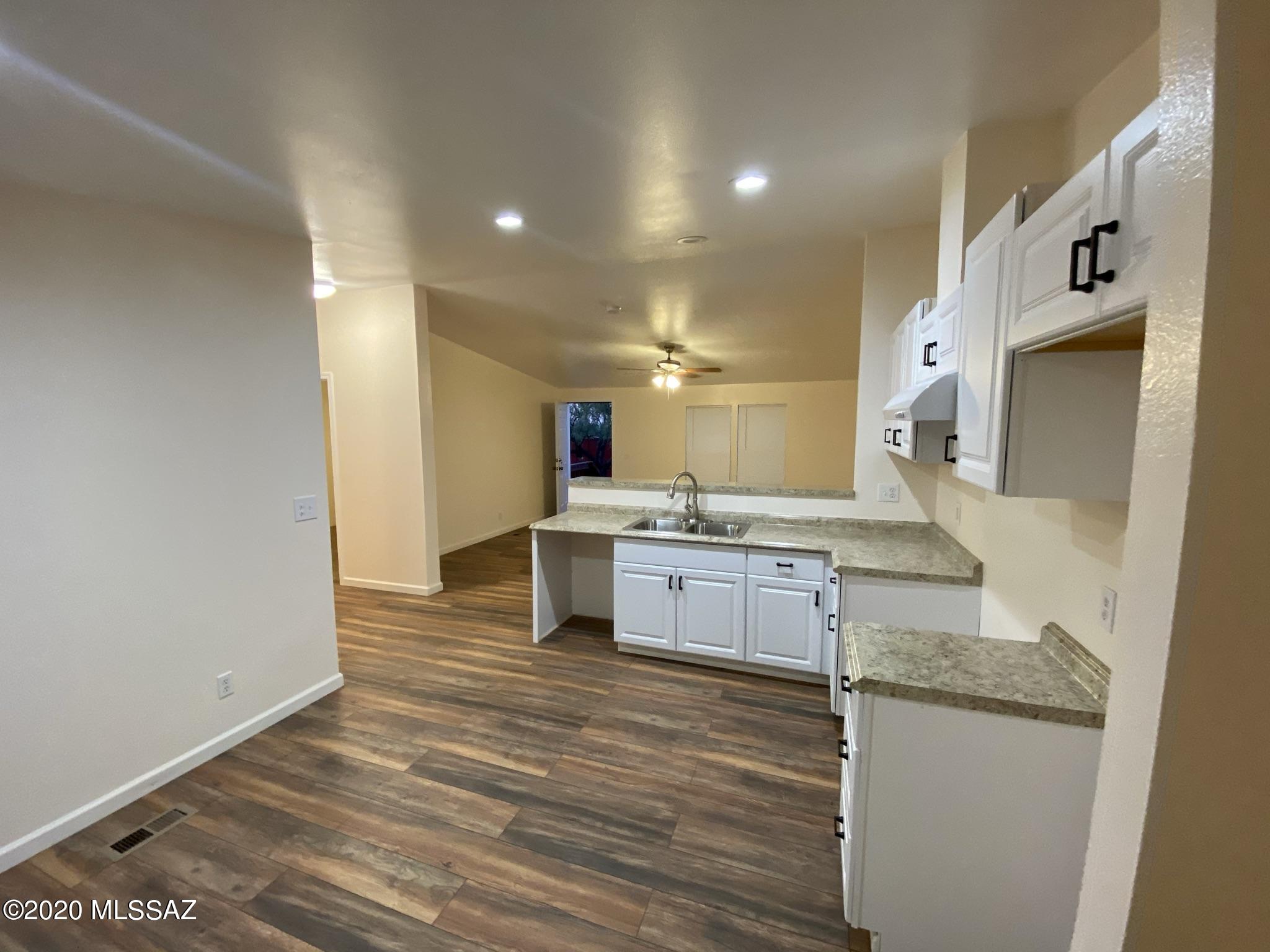 9190 South Fillmore Road Tucson, AZ 85736 - Photo 11 of 34 Gallery Image 11