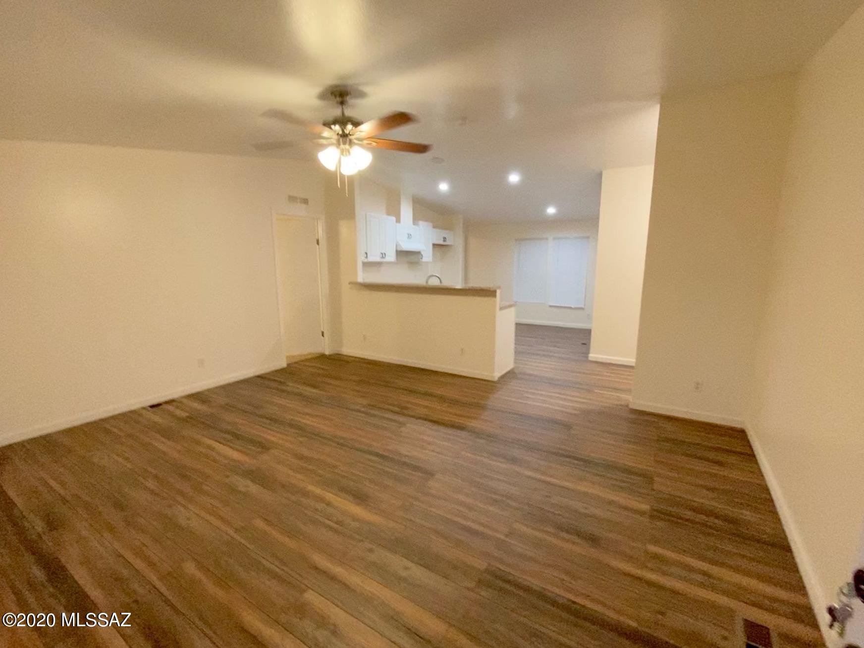 9190 South Fillmore Road Tucson, AZ 85736 - Photo 4 of 34 Gallery Image 4