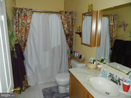 114 Seamaster Road Baltimore, MD 21221 - Photo 22 of 29 Bath
