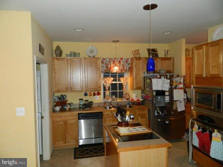 114 Seamaster Road Baltimore, MD 21221 - Photo 9 of 29 Kitchen