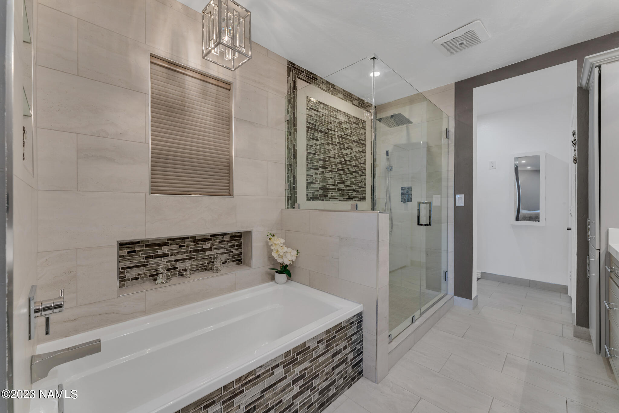 7555 Dalton Road Flagstaff, AZ 86004 - Photo 23 of 60 Executive Shower