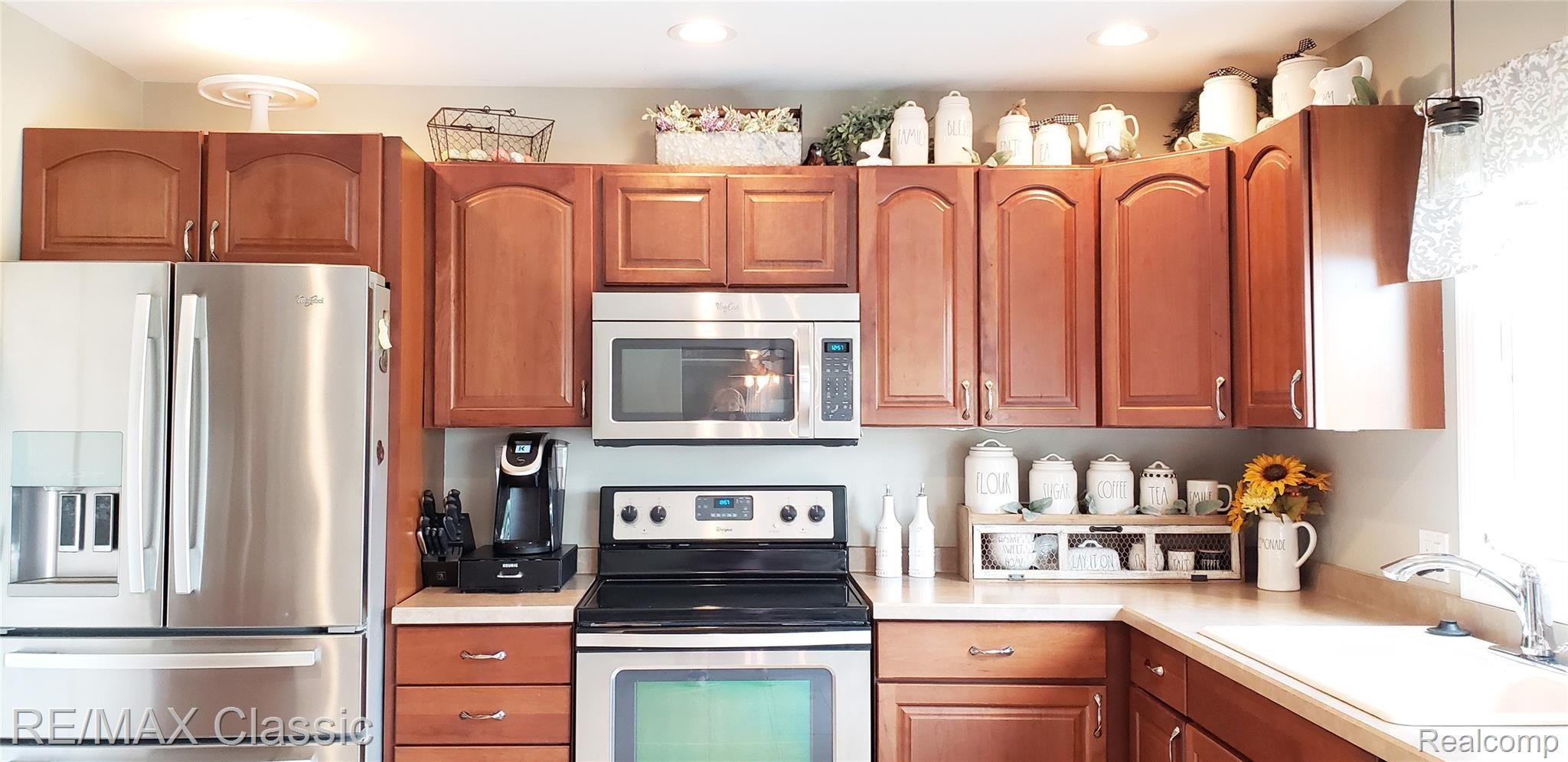 8070 Oak Grove Road Howell, MI 48855 - Photo 11 of 34 Recessed lighting.