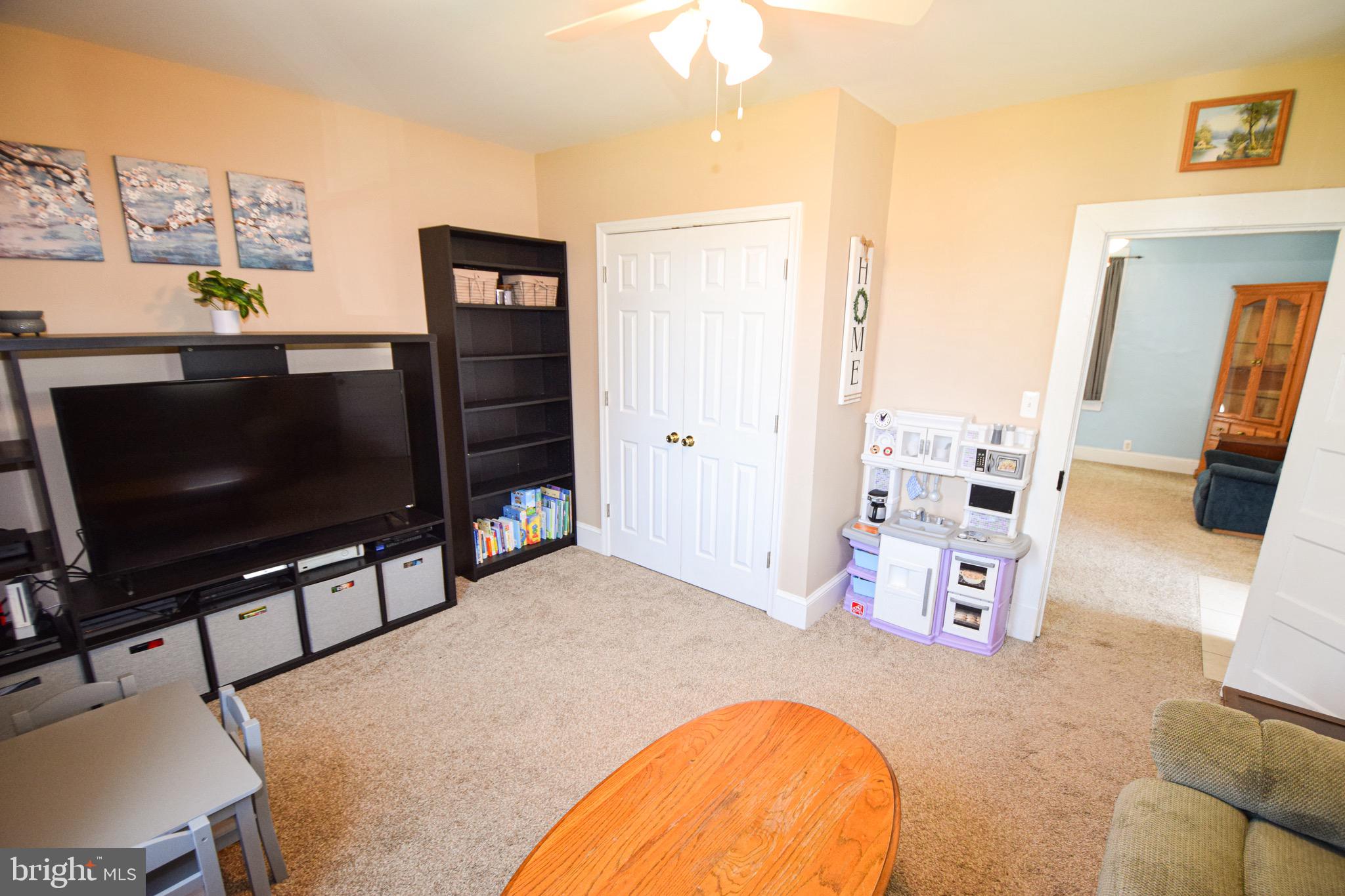 9740 Bird River Road Baltimore, MD 21220 - Photo 9 of 28 Family Room