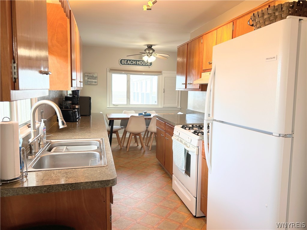 8926 Lake Shore Road Evans, NY 14006 - Photo 13 of 50 Beach House Kitchen