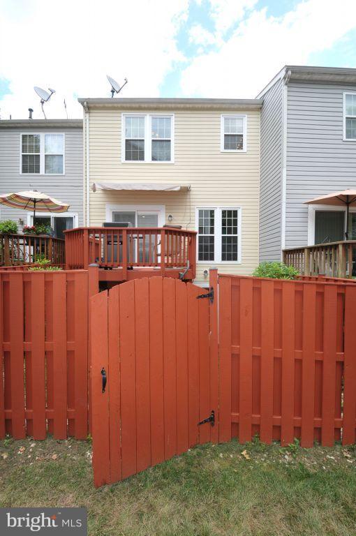 22011 Box Car Square Sterling, VA 20166 - Photo 23 of 23 Private fenced back yard