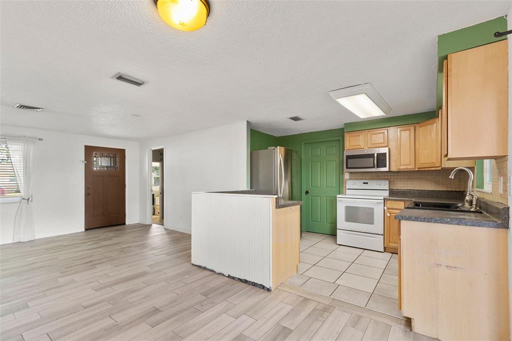 5557 146th Terrace North Clearwater, FL 33760 - Photo 11 of 45