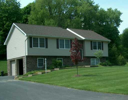 152 Meadowbrook Road Renfrew, PA 16053 - Photo 1 of 8 Exterior Front.