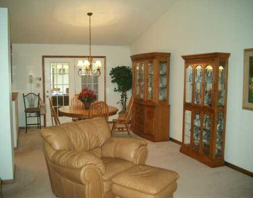 152 Meadowbrook Road Renfrew, PA 16053 - Photo 4 of 8 Dining Room.
