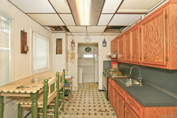 $498,000 | 86 Gotham Avenue, Elmont, NY 11003