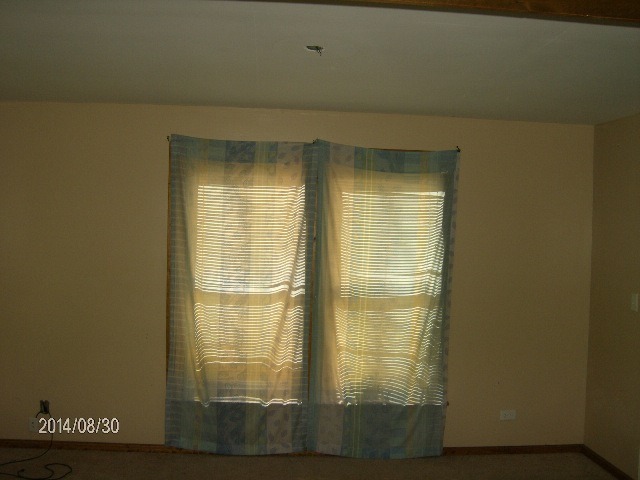 2106 Arthur Avenue Lockport, IL 60441 - Photo 3 of 12