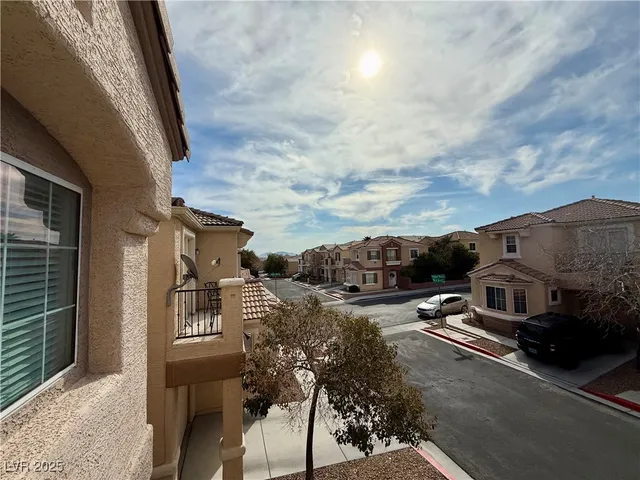 $1,995 | 10448 Wild Bill Court, Las Vegas, NV 89129