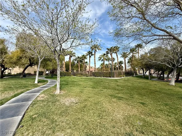 $1,995 | 10448 Wild Bill Court, Las Vegas, NV 89129
