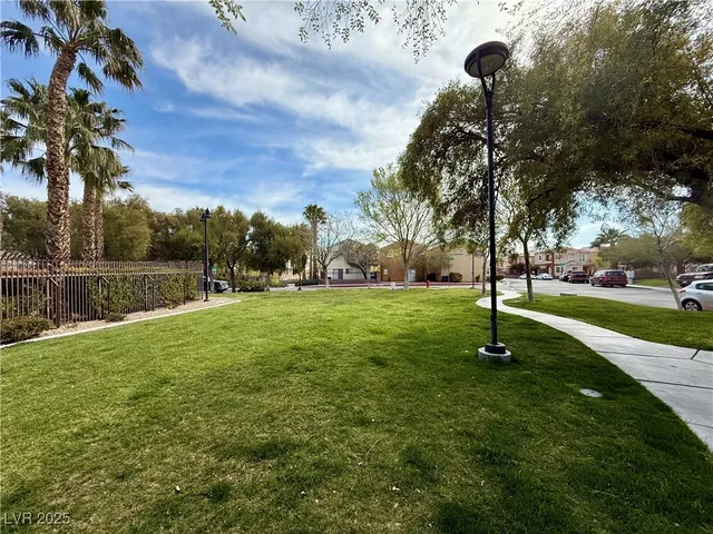 $1,995 | 10448 Wild Bill Court, Las Vegas, NV 89129