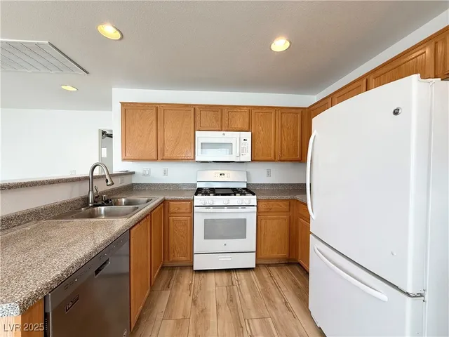 $1,995 | 10448 Wild Bill Court, Las Vegas, NV 89129