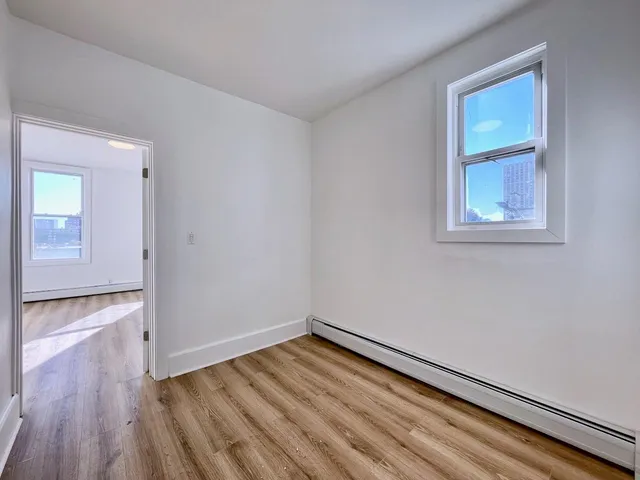 $1,900 | 212 15th Street, Unit 6, Jersey City, NJ 07310