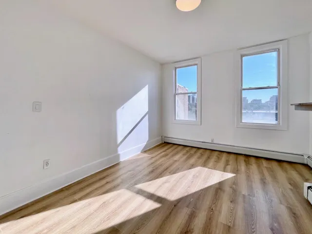 $1,900 | 212 15th Street, Unit 6, Jersey City, NJ 07310