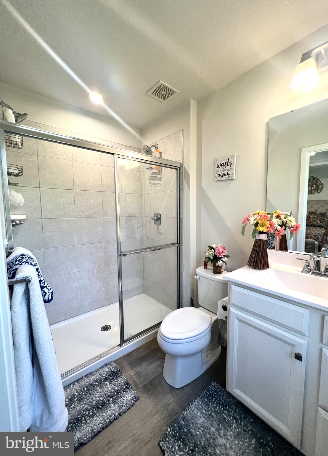 2060 Rivers Drive Newark, DE 19702 - Photo 18 of 25 a bathroom with a sink toilet and shower