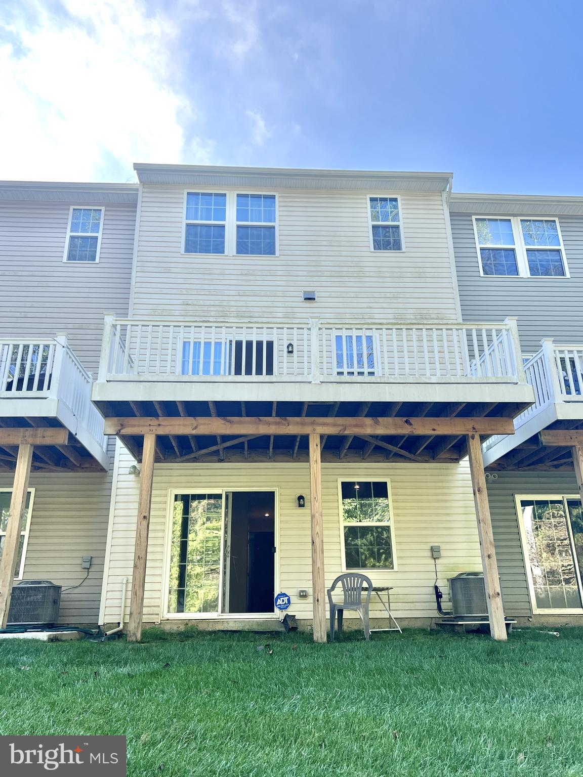 2060 Rivers Drive Newark, DE 19702 - Photo 3 of 25 a front view of a house with a yard