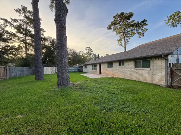 $2,100 | 12614 Campos Drive, Houston, TX 77065