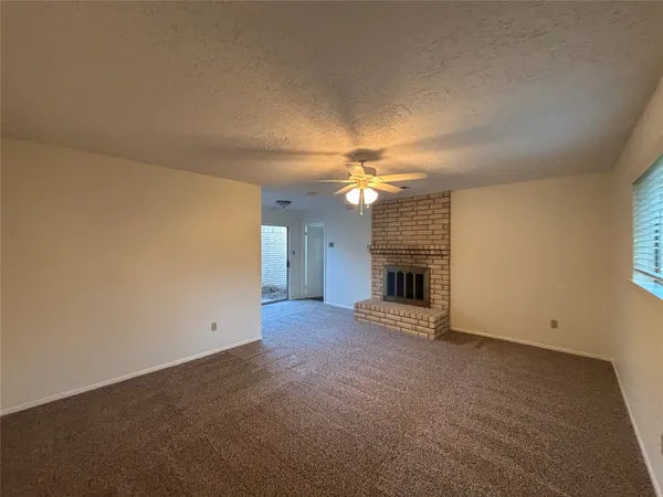$2,100 | 12614 Campos Drive, Houston, TX 77065