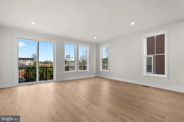 $582,720 | 9739 Grant Avenue, Manassas, VA 20110