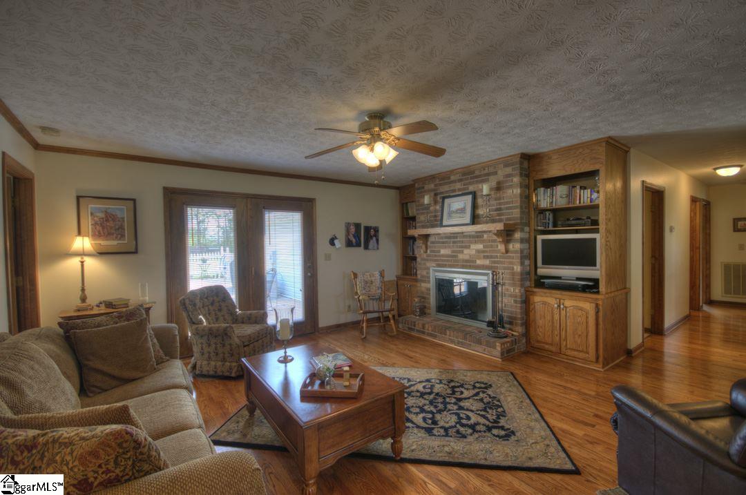 102 Ridge Way Simpsonville, SC 29680 - Photo 6 of 28