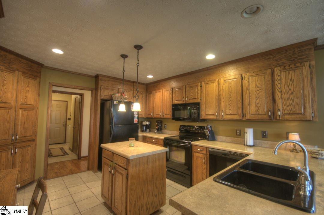 102 Ridge Way Simpsonville, SC 29680 - Photo 10 of 28