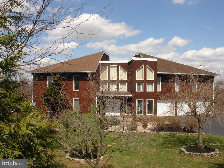 797 Brownsville Road Reading, PA 19608 - Photo 2 of 25 Exterior Front