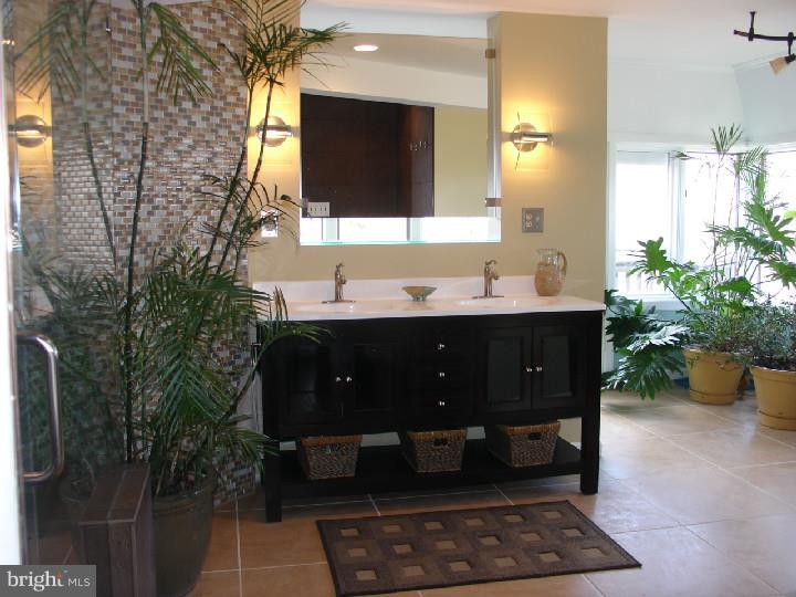 797 Brownsville Road Reading, PA 19608 - Photo 17 of 25 Master Bathroom
