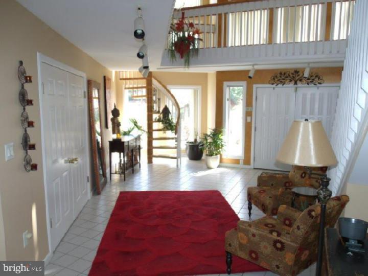 797 Brownsville Road Reading, PA 19608 - Photo 4 of 25 Foyer
