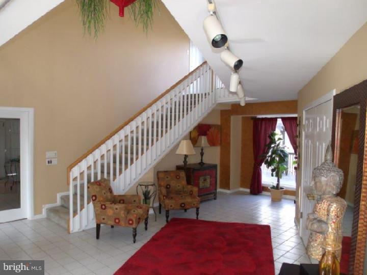 797 Brownsville Road Reading, PA 19608 - Photo 5 of 25 Foyer