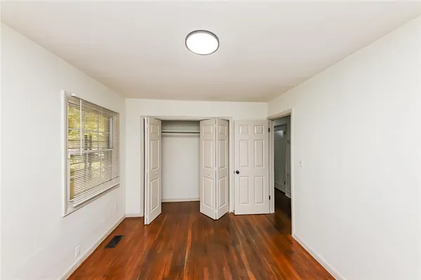 $1,600 | 210 Oak Drive Southeast, Atlanta, GA 30354