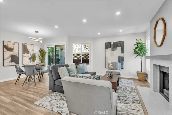 $455,900 | 1742 Sinaloa Road, Unit 329, Simi Valley, CA 93065
