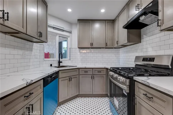 $472,000 | 1742 Sinaloa Road, Unit 329, Simi Valley, CA 93065