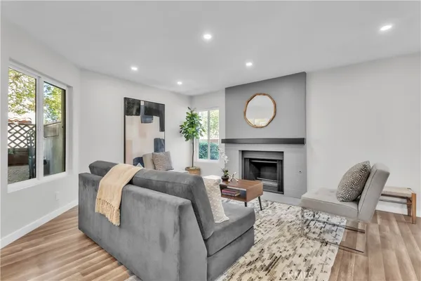 $455,900 | 1742 Sinaloa Road, Unit 329, Simi Valley, CA 93065