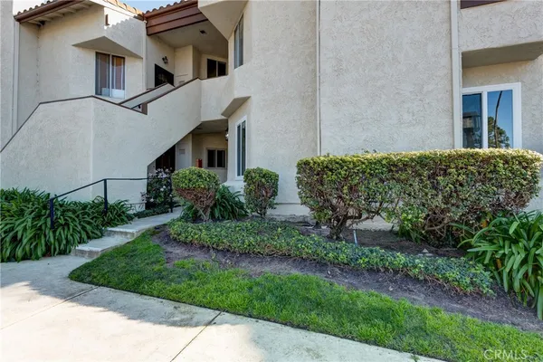 $455,900 | 1742 Sinaloa Road, Unit 329, Simi Valley, CA 93065