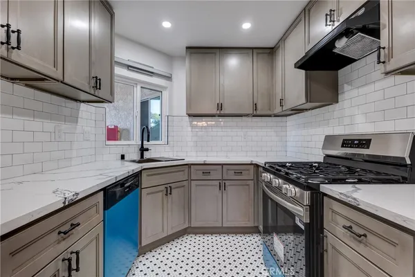 $455,900 | 1742 Sinaloa Road, Unit 329, Simi Valley, CA 93065