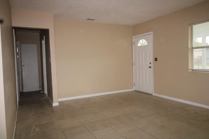 1417 West 32nd Street Riviera Beach, FL 33404 - Photo 8 of 16 IMG_1138_inPixio